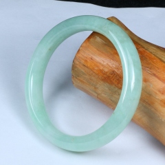 阳梅玉器 绿色手镯  翡翠手镯 口径57.3 面宽14.6 厚度8.2