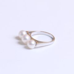珍印象品牌珠宝 日本AKOYA珍珠平衡木戒指 精美珍珠戒指